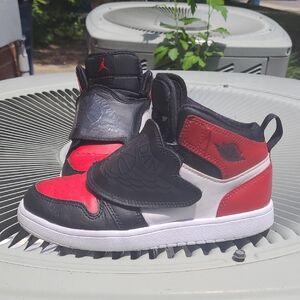 Jordan 1 Sky Bred Kids 2Y